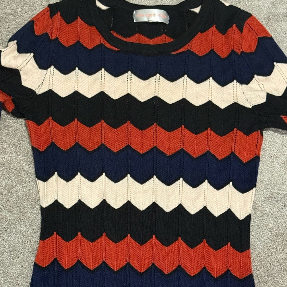 Lux Apothetique Red, Blue, and Cream Sweater Chevron Dress Sz:Small - Picture 4 of 11
